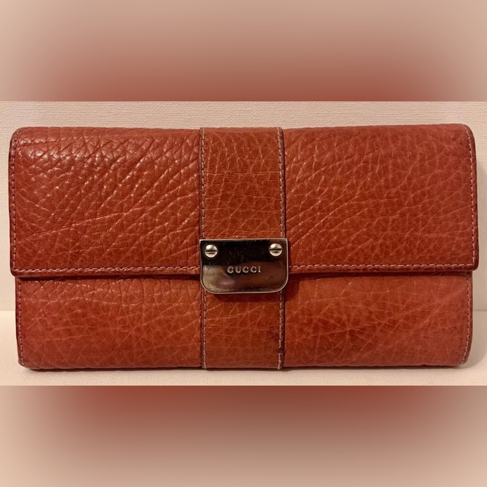 Gucci Orange (salmon?) Calfskin Continental Wallet, Authentic, Pre-loved